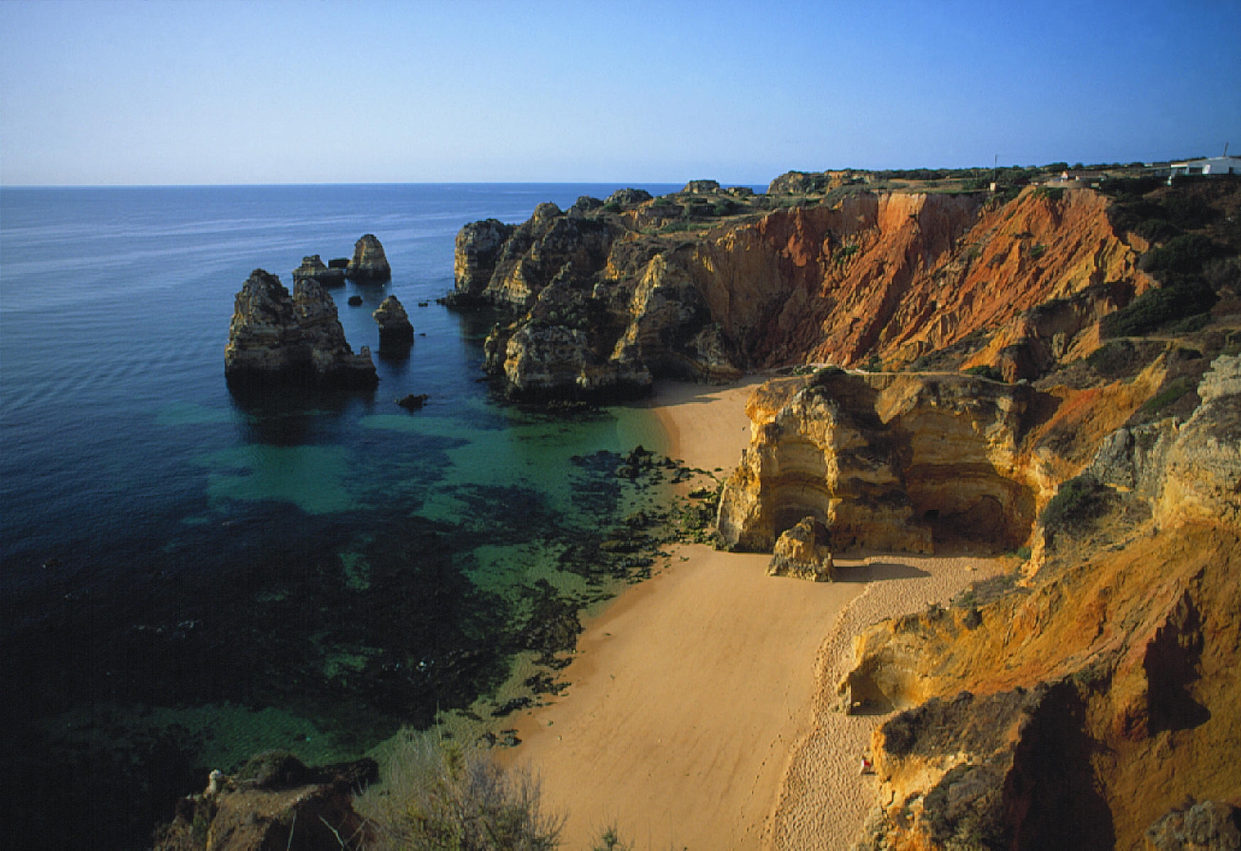 Jet2.com scraps golf carriage fee to Algarve