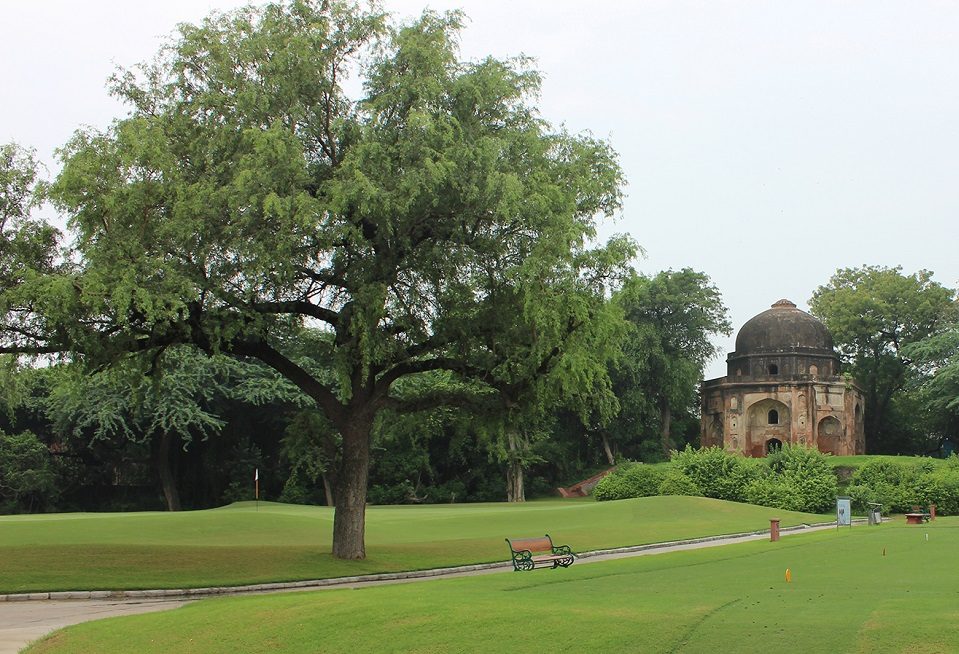REVIEW | Delhi Golf Club | Temples and Traffic